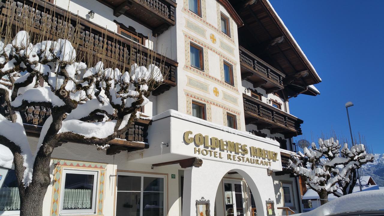 Hotel Goldenes Kreuz Tannheim Exterior photo